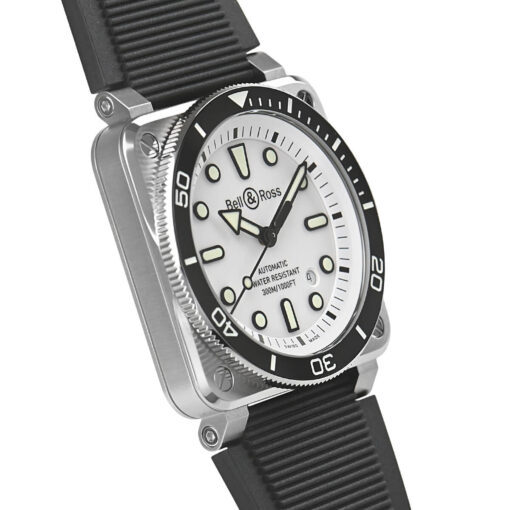 Close-up of the BR 03 Diver's stainless steel bracelet with alternating brushed and polished links, secured by a folding clasp with diving extension, demonstrating both elegance and professional diving functionality.